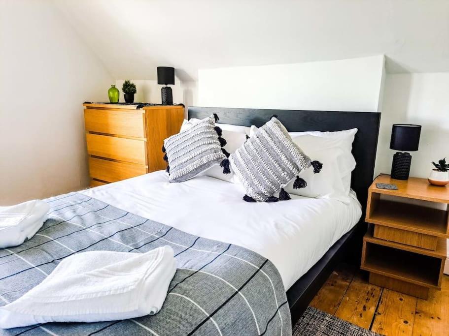3 Bed Flat Near To Cardiff And Cardiff Bay Apartment Exterior photo